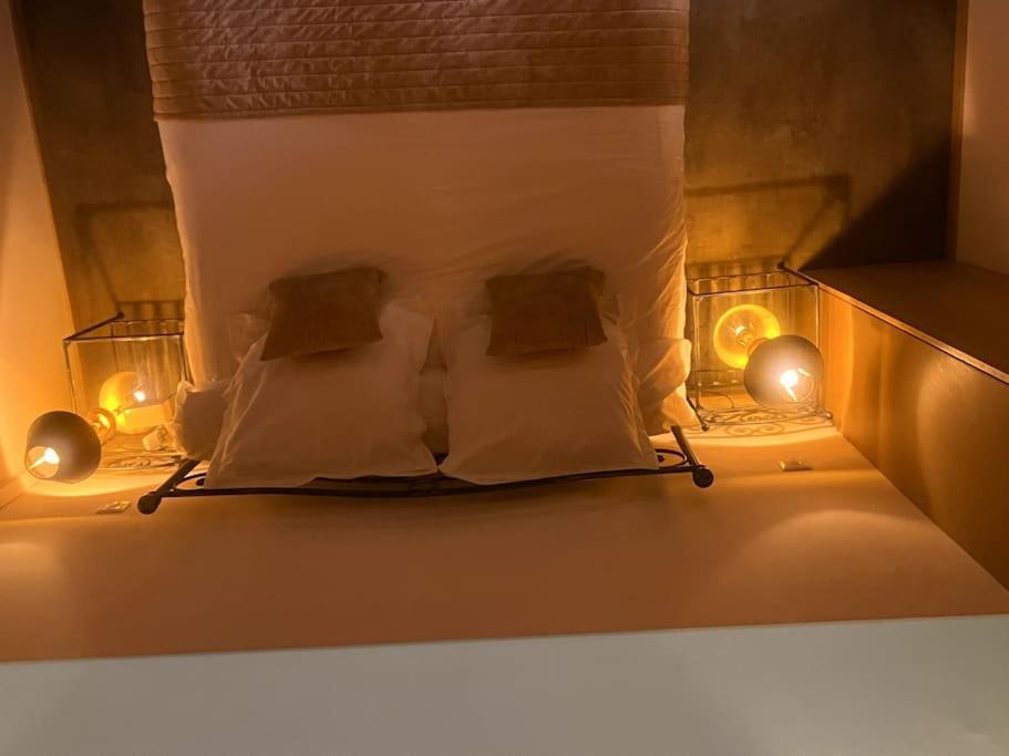 Gite De Charme 5 Etoiles Pour Couple Avec Sauna Et Jacuzzi Exterieurs Privatifs Peaugres Dış mekan fotoğraf