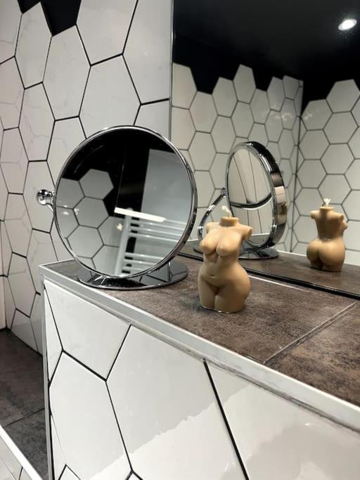 Gite De Charme 5 Etoiles Pour Couple Avec Sauna Et Jacuzzi Exterieurs Privatifs Peaugres Dış mekan fotoğraf