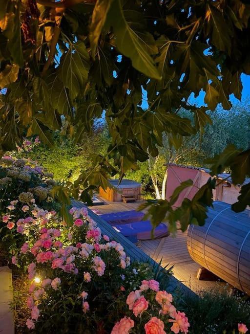 Gite De Charme 5 Etoiles Pour Couple Avec Sauna Et Jacuzzi Exterieurs Privatifs Peaugres Dış mekan fotoğraf