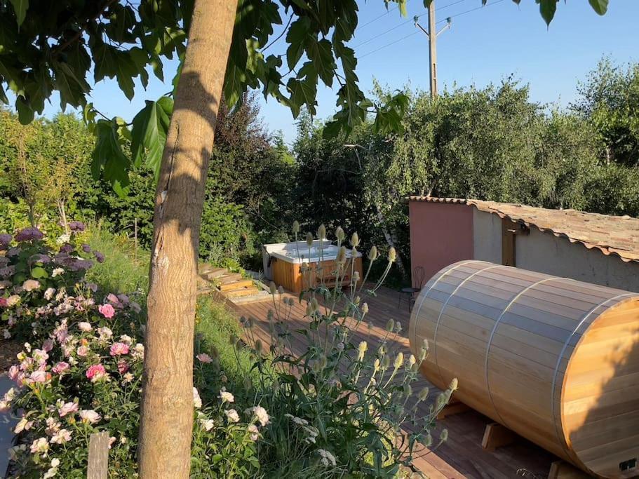 Gite De Charme 5 Etoiles Pour Couple Avec Sauna Et Jacuzzi Exterieurs Privatifs Peaugres Dış mekan fotoğraf
