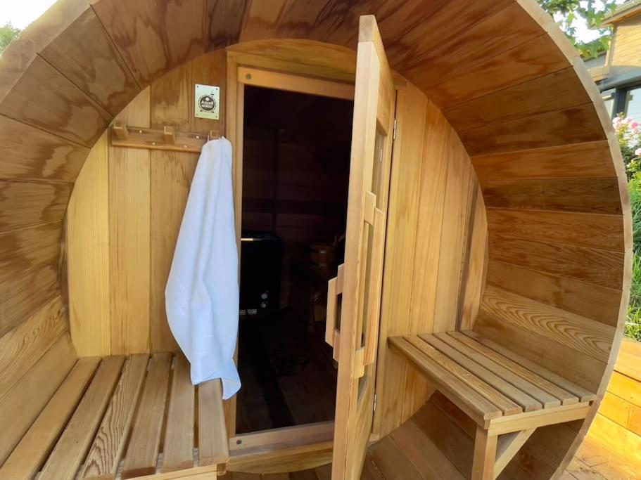 Gite De Charme 5 Etoiles Pour Couple Avec Sauna Et Jacuzzi Exterieurs Privatifs Peaugres Dış mekan fotoğraf