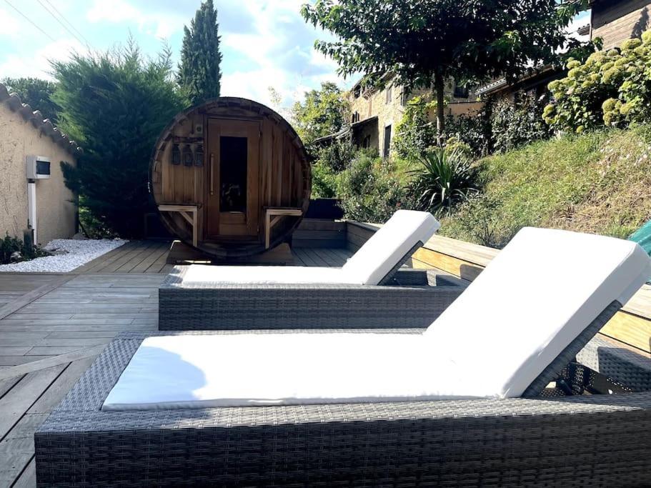 Gite De Charme 5 Etoiles Pour Couple Avec Sauna Et Jacuzzi Exterieurs Privatifs Peaugres Dış mekan fotoğraf