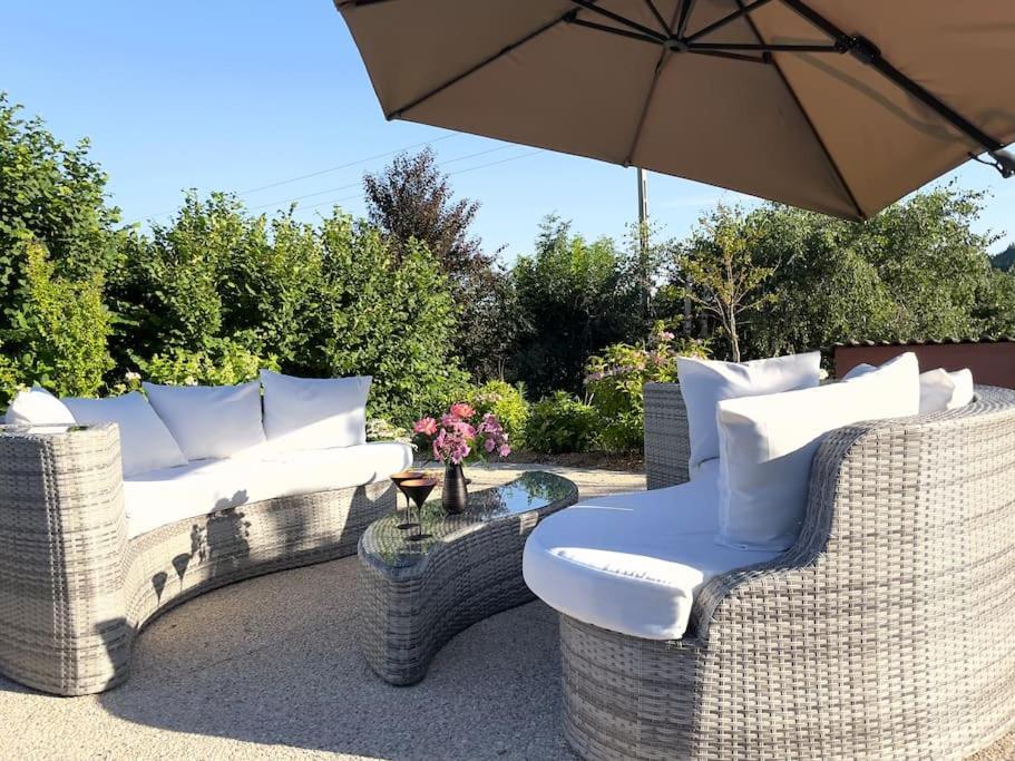 Gite De Charme 5 Etoiles Pour Couple Avec Sauna Et Jacuzzi Exterieurs Privatifs Peaugres Dış mekan fotoğraf